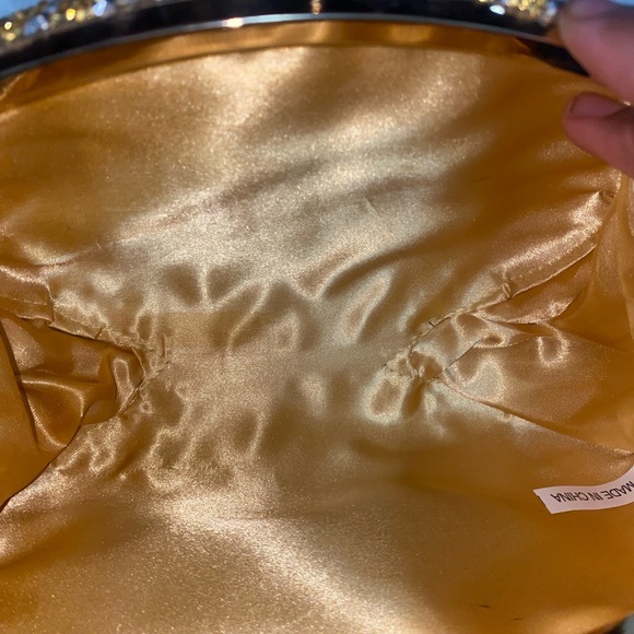 Elegant Gold and Silver Embellished Clutch - Picture 3 of 4